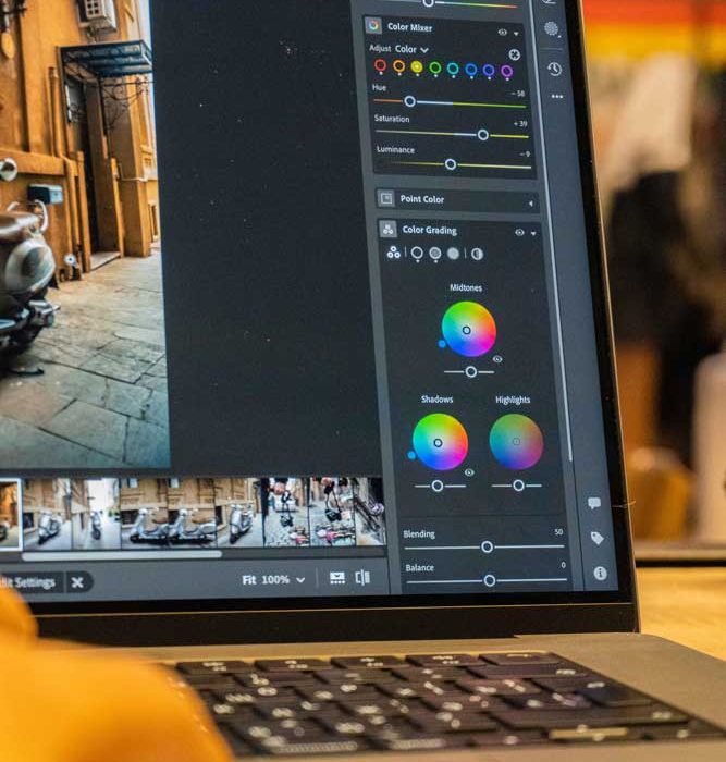 Graphic-&-Visual-Design